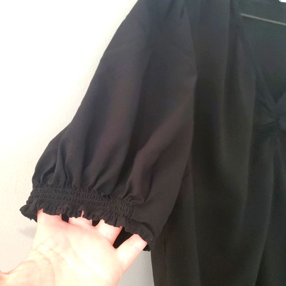 Old Navy Blouse - Picture 2 of 5